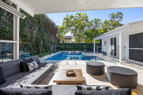 Family & Pet-Friendly Luxury Near Hastings St - Foster Accommodation 0