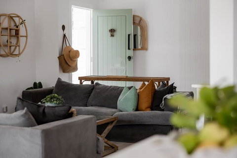 Facing The Sun 5 Min Walk To Beach & Sleeps 8 - Foster Accommodation 3