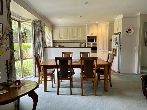 Family Holiday Home - Foster Accommodation 3