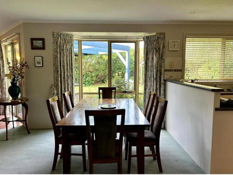 Family Holiday Home - Foster Accommodation 4