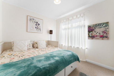 Fantastic Family Home Near City - Foster Accommodation 2