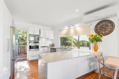 Ferguson St The Beach House Cosy Cottage With Pool - Foster Accommodation 1