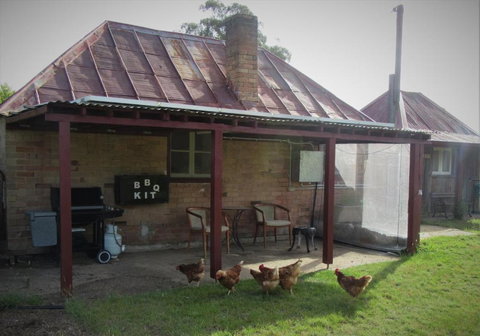 Fernbrook Cottage - Foster Accommodation 0