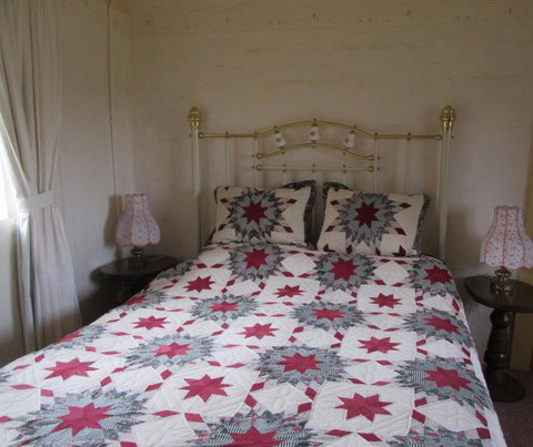 Fernbrook Cottage - Foster Accommodation 2