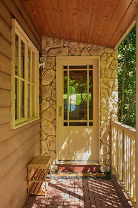 Fernhem Cottages- Love In The Mist - Foster Accommodation 2