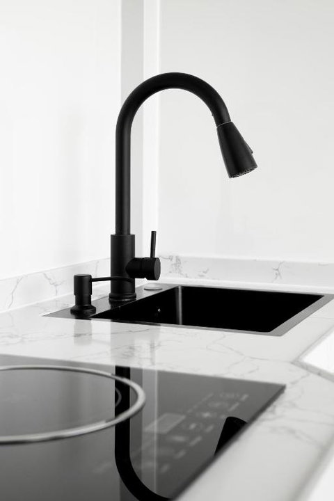 Field Tiny Home - Fruit & Sunset - Foster Accommodation 3