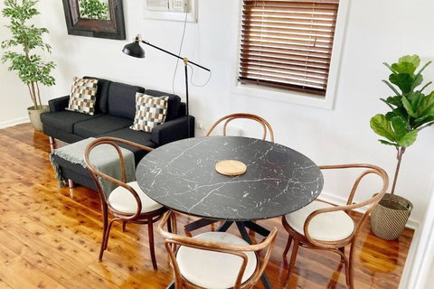 Fieldsend Cottage - Foster Accommodation 4