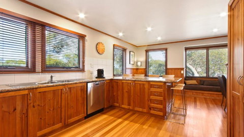 Fifteen Ninety - Foster Accommodation 4