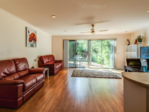 Findlay On The Bay - Foster Accommodation 1