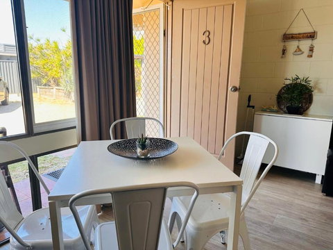 Fishpen Holiday Units - Foster Accommodation 1