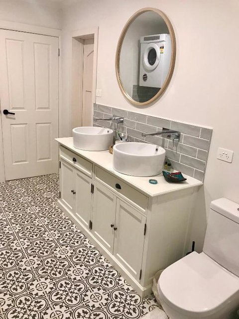 Five Minutes To The Spirit Of Tasmania - Foster Accommodation 2