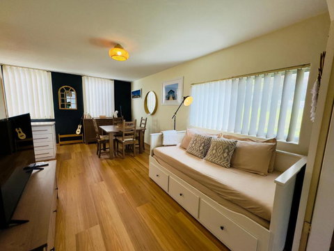 FORR64 - Cosy East Perth Retreat - Foster Accommodation 0