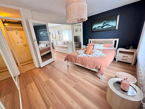 FORR64 - Cosy East Perth Retreat - Foster Accommodation 1