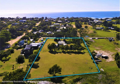 Falmouth Cottage - Dog Friendly Beachside Getaway 2,5 Acres - Foster Accommodation 2