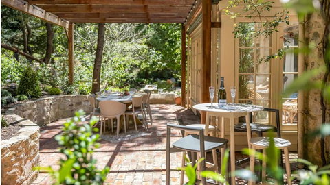 FROGWELL HOLLOW Immerse Into An Idyllic Fairytale - Foster Accommodation 3