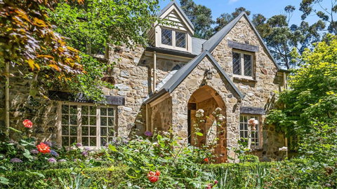 FROGWELL HOLLOW Immerse Into An Idyllic Fairytale - Foster Accommodation 0