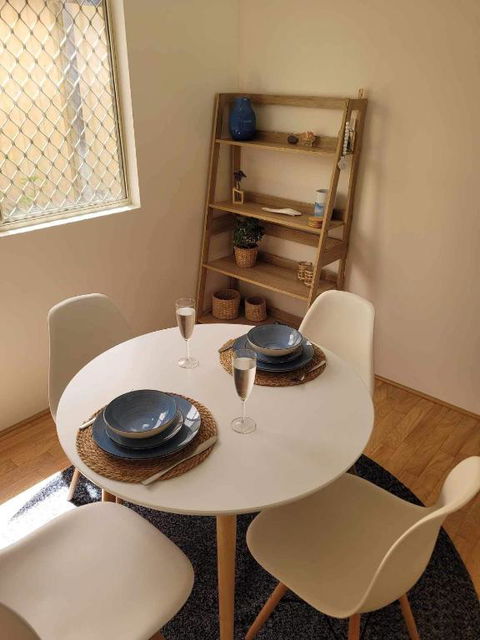 G&R Beach Cottage - Foster Accommodation 3
