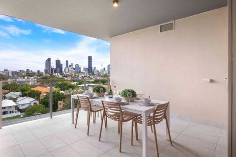 Gabba Oasis:Luxury 3BRM Apt Pool - Foster Accommodation 3