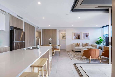 Gabba Oasis:Luxury 3BRM Apt Pool - Foster Accommodation 4