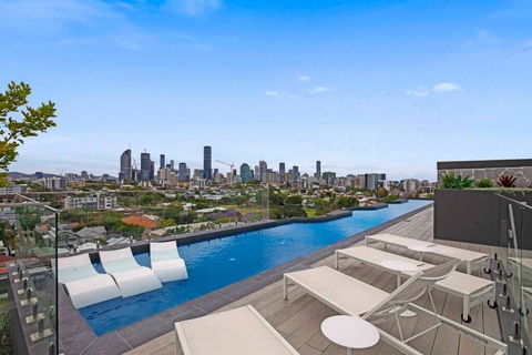 Gabba Oasis:Luxury 3BRM Apt Pool - Foster Accommodation 1