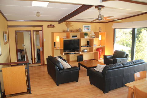 Gabbadah Beach House - Foster Accommodation 2