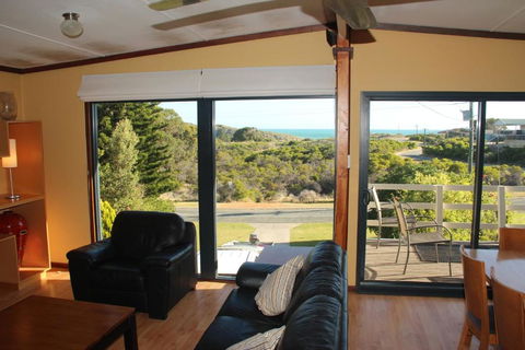 Gabbadah Beach House - Foster Accommodation 4