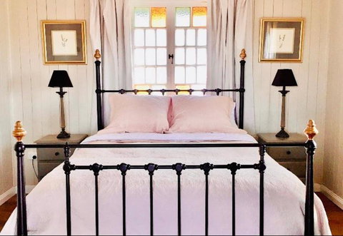 Galbraith Farmhouse South Burnett - Foster Accommodation 1