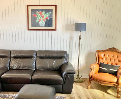 Galbraith Farmhouse South Burnett - Foster Accommodation 3