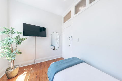 Gaslight Inn - Adults Only - Foster Accommodation 3