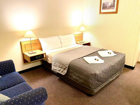 Gateway Motor Inn - Foster Accommodation 4