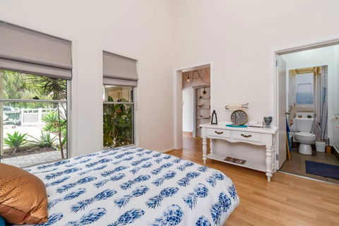 Gawler Townhouses 1C , 1 Queen Bed - Foster Accommodation 0