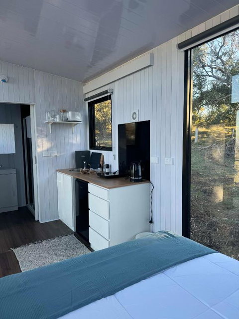 Gem Near The Dam By Tiny Away - Foster Accommodation 2