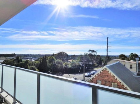 GLAD1 - Monash Rd - Gladesville - Foster Accommodation 4