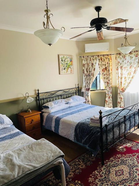 GOLDEN LACE B&B - Foster Accommodation 2