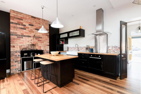 Gorgeous On Gleadow: The Twin - Foster Accommodation 0