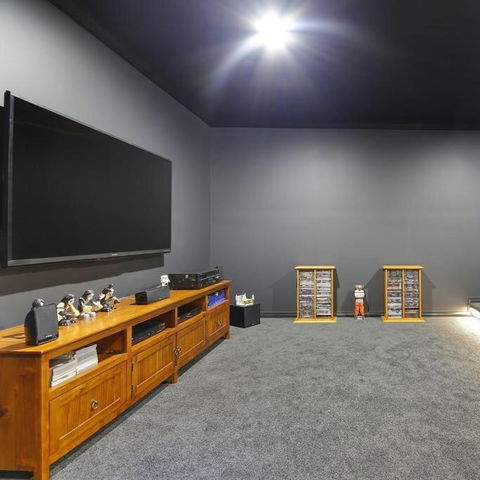 GOULBURN ALPACA FARM STAY - Foster Accommodation 3