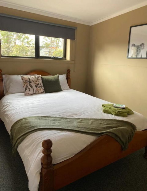 Great Lakes Wilderness Three Bedroom Home - Foster Accommodation 4