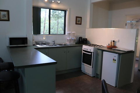 GREEN TREES CHALET Australia Zoo Close By - Foster Accommodation 2