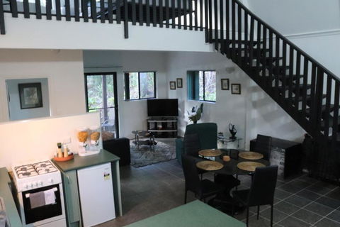 GREEN TREES CHALET Australia Zoo Close By - Foster Accommodation 0