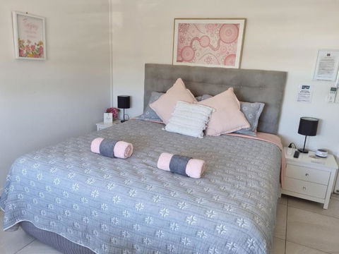 GUESTHOUSE On REGENT Bed & Breakfast - Foster Accommodation 2