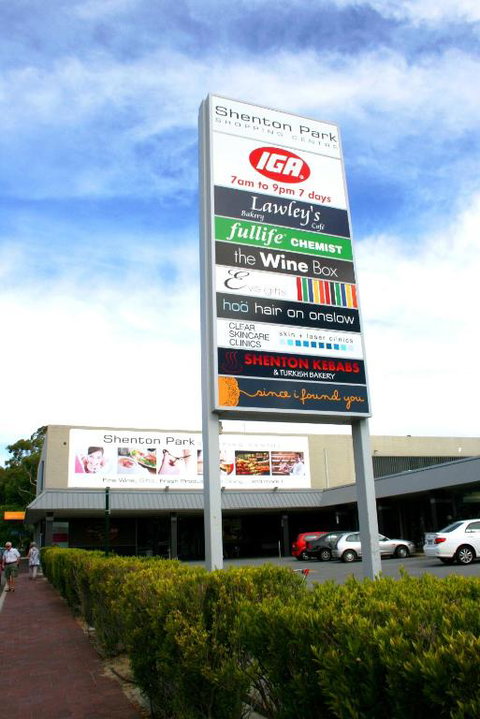 Hensman 5 - 1BRM Unit With Courtyard & Parking - Foster Accommodation 3