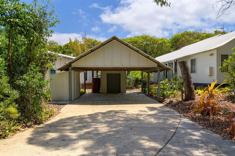 Ibis 15 - Foster Accommodation 2