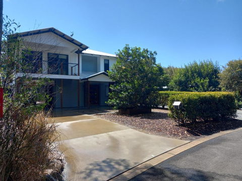 Ibis 9 House - Foster Accommodation 0