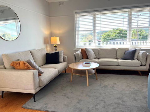 House With Forest Views - Foster Accommodation 0