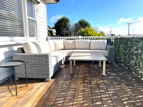 House With Forest Views - Foster Accommodation 2