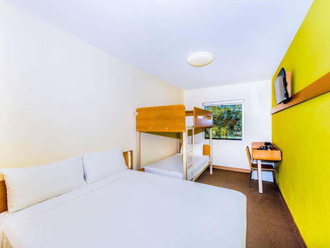 Ibis Budget Sydney Olympic Park - Foster Accommodation 1
