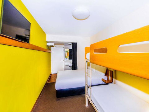 Ibis Budget Sydney Olympic Park - Foster Accommodation 0