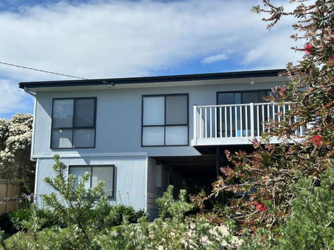 Iconic Beach House On Bruce - Foster Accommodation 0