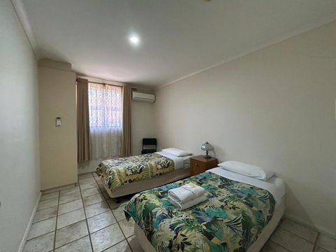 IGrand Motel - Foster Accommodation 2