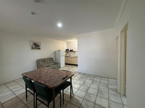 IGrand Motel - Foster Accommodation 3
